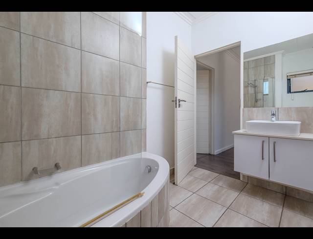 2 BEDROOM APARTMENT TO LET IN RIVONIA